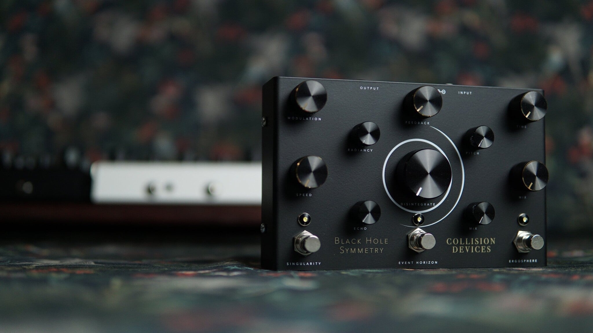 Collision Devices BLACK HOLE SYMMETRY