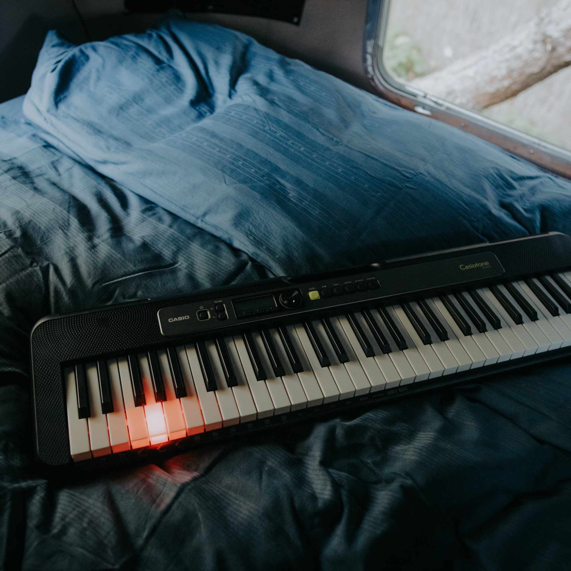 Casio LK-S250 Keylighting Keyboard