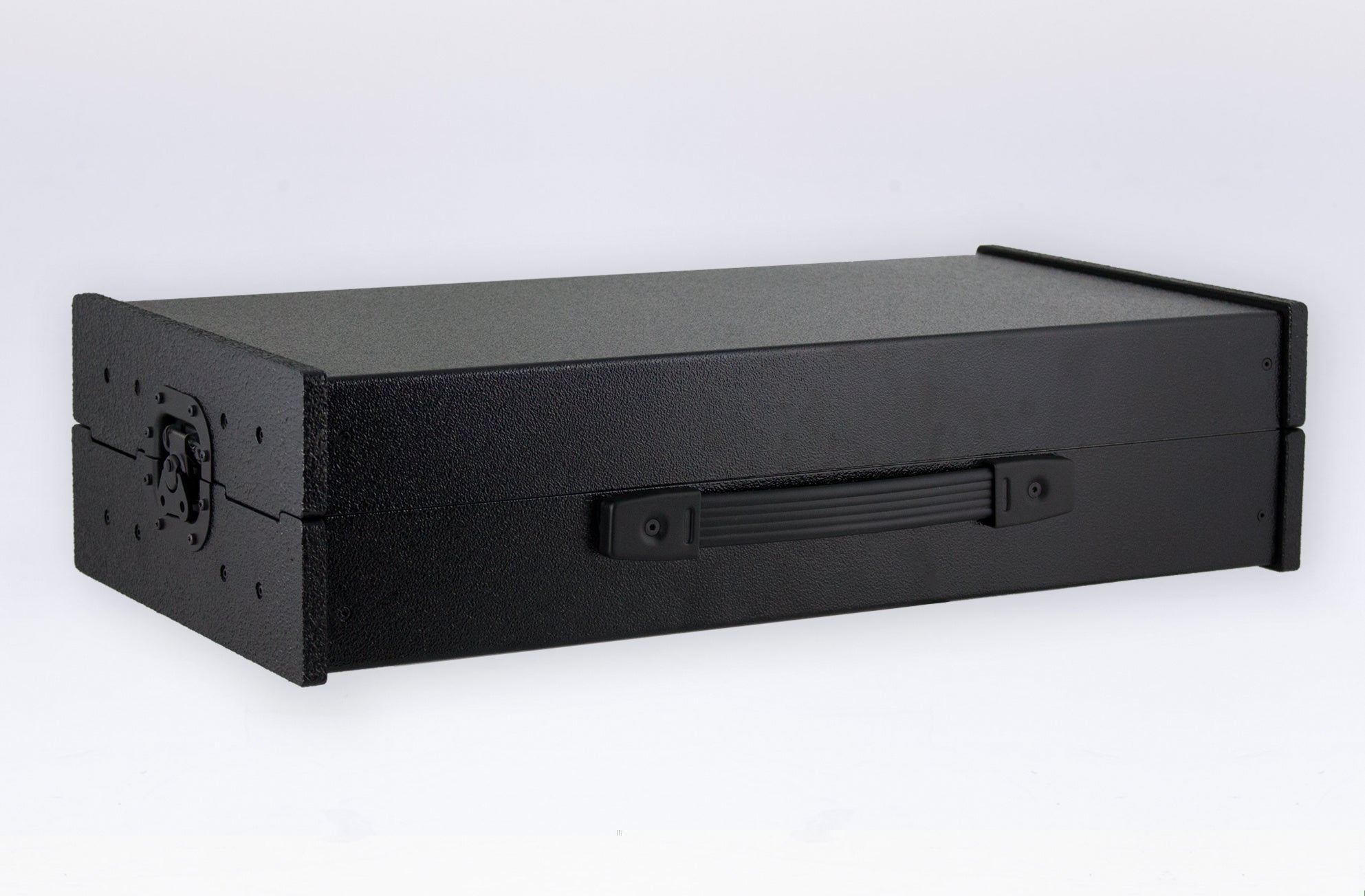 Erica Synths 2 x 104HP Aluminium travel case with integrated PSU (EU plug)