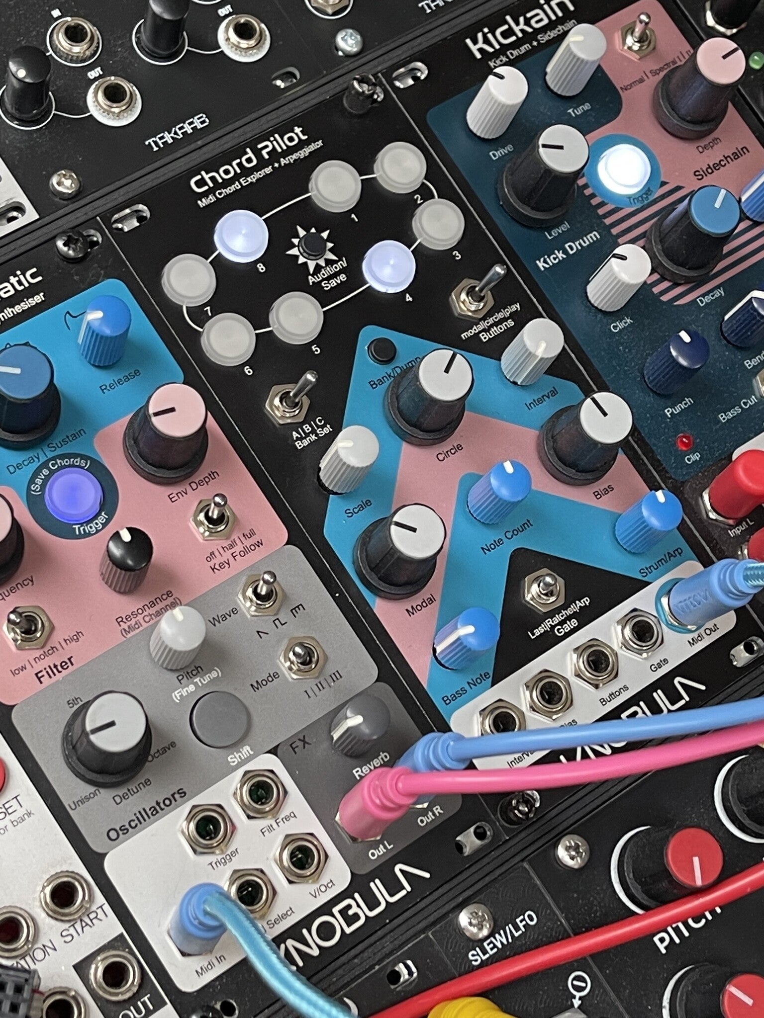 Knobula Chord Pilot Dark Mode