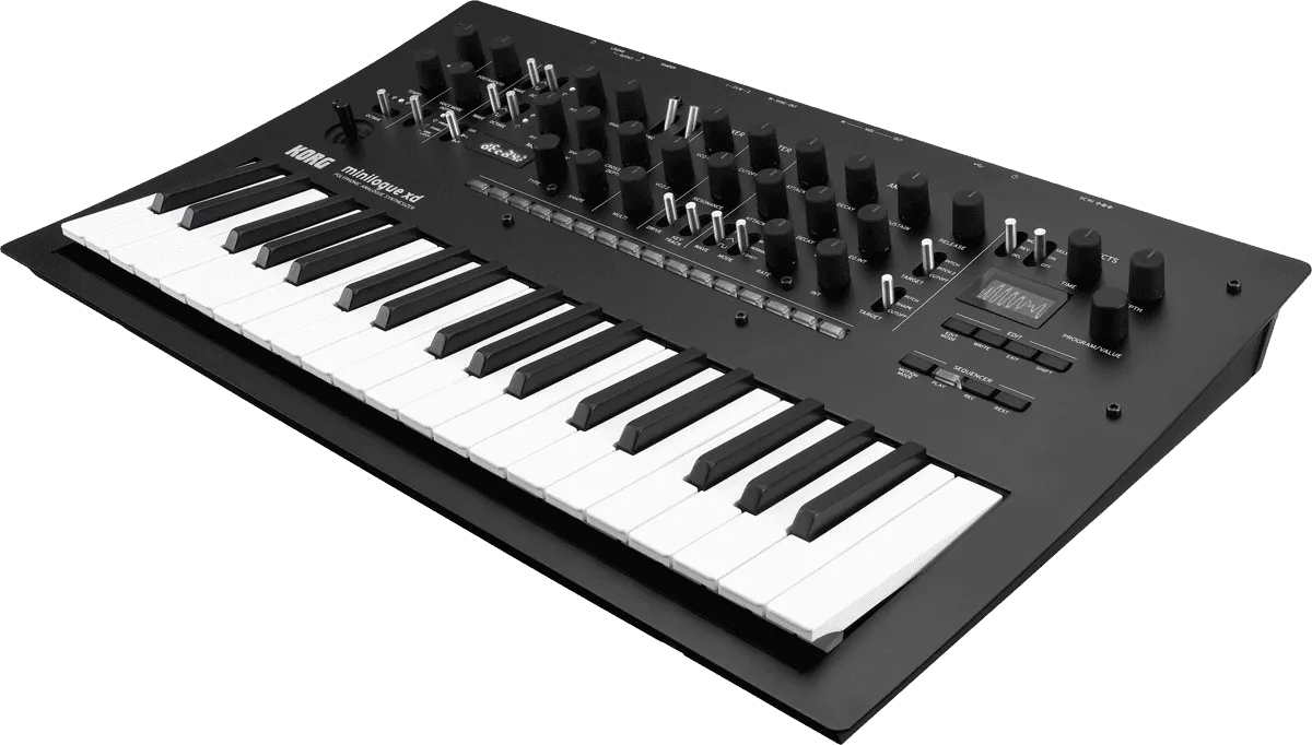 Korg Minilogue XD polyphonic analogue synthesizer