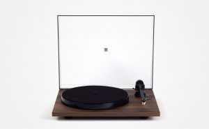 Rega Planar 1 Plus (Walnut)